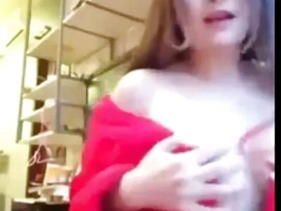 Delightfull Viviana در حال ماساژ باسن و گربه است داستان سکسی گی جدید