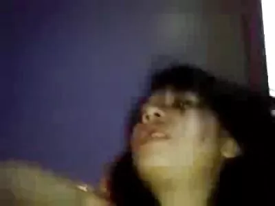دختر سبزه خالکوبی شده  