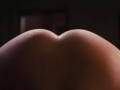 مرد قبل از اینکه آلت تناسلی خود را در دهانش بگذارد داستان سکسی حشری جدید ، شریکش را می پوشاند و می بوسد