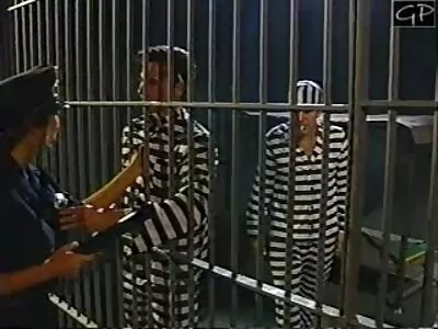 لاک های داستانهای سکسی جدید نازک نازک برآمده می شود در حالی که مرد با مهربانی پای او را می بوسد