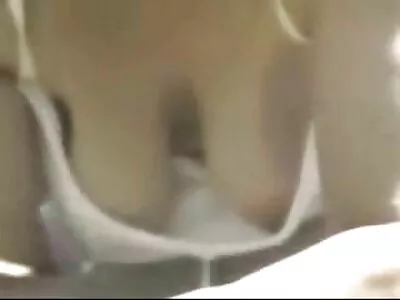 آبنوس ورزشی در حالی که توسط خروس سفید مته داستانهای سکسی تصویری جدید می شود فریاد می زند